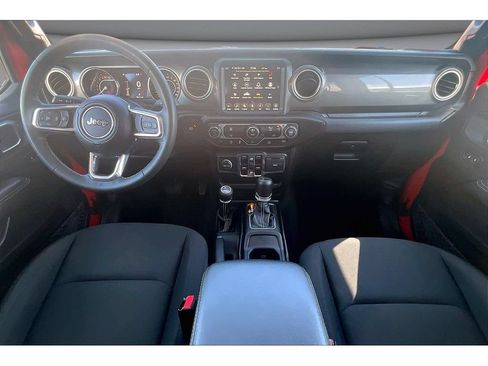 Used 2023 Jeep Gladiator Overland AWD/4WD image 17