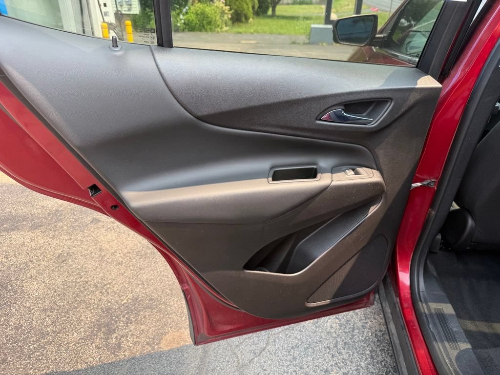 Used 2018 Chevrolet Equinox LT w/ Sun & Infotainment Package FWD image 21