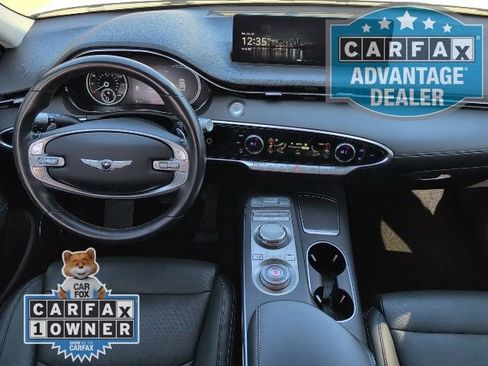 Used 2022 Genesis GV70 2.5T w/ Select Package image 4