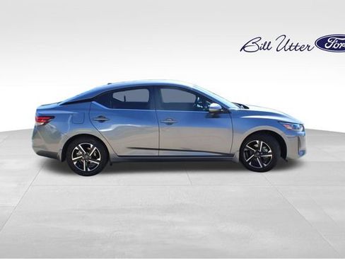 Used 2024 Nissan Sentra SV image 4