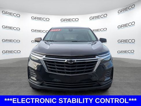 Used 2022 Chevrolet Equinox LS w/ LS Convenience Package FWD image 2