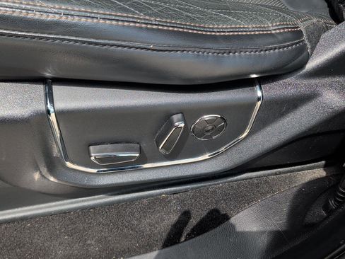 Used 2019 Ford Expedition Platinum AWD/4WD image 13