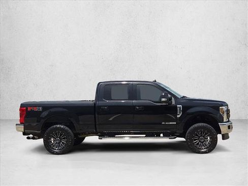 Used 2019 Ford F250 Lariat w/ Lariat Ultimate Package AWD/4WD image 4