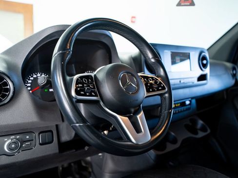Used 2019 Mercedes-Benz Sprinter 170 image 23