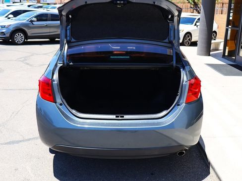 Used 2017 Toyota Corolla SE w/ SE Premium Package FWD image 23