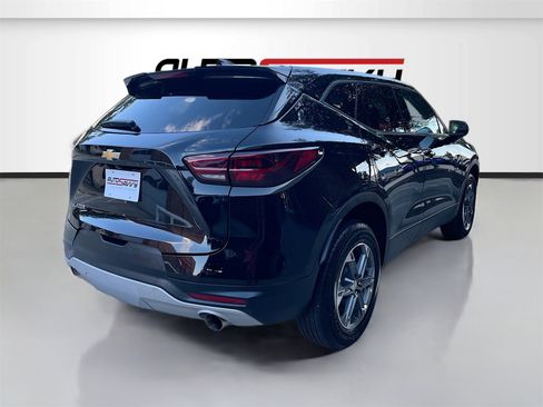 Used 2025 Chevrolet Blazer LT image 7