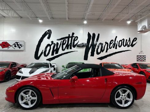 Used 2005 Chevrolet Corvette Convertible w/ Preferred Equipment Group RWD image 2