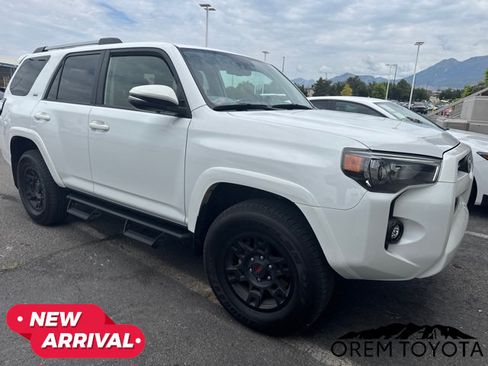 Used 2024 Toyota 4Runner SR5 Premium w/ Moonroof Package AWD/4WD image 1