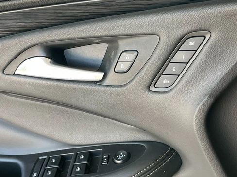 Used 2017 Buick Envision Premium w/ Driver Confidence Package image 19