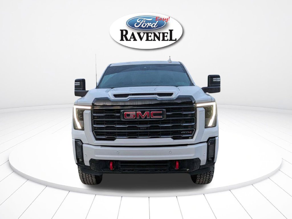 Used 2024 GMC Sierra 2500 AT4 AWD/4WD image 9