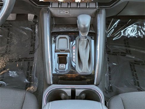 Used 2024 Chevrolet Suburban Premier w/ Premium Package image 20