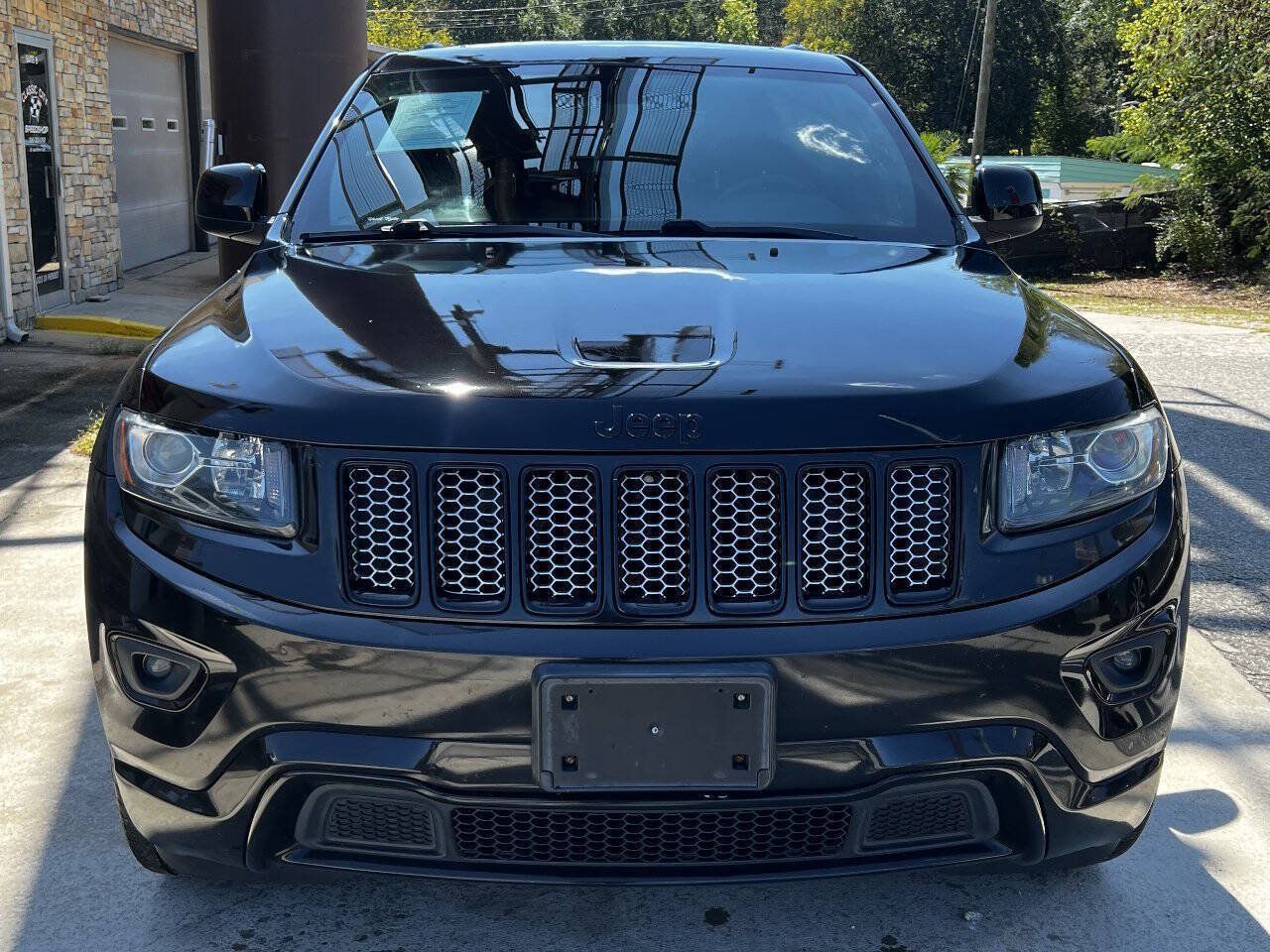 Used 2015 Jeep Grand Cherokee Altitude RWD image 9