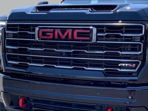 Used 2024 GMC Sierra 2500 AT4 w/ AT4 Premium Plus Package AWD/4WD image 30