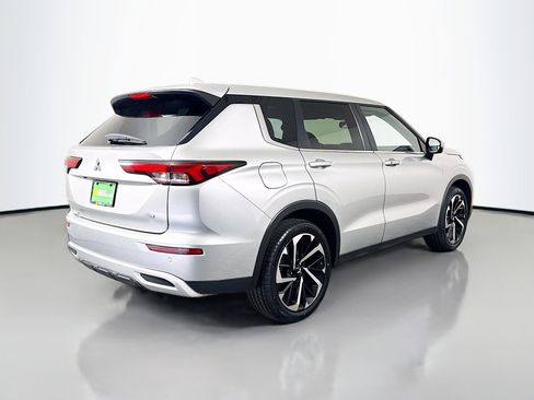 Used 2024 Mitsubishi Outlander SE FWD image 10