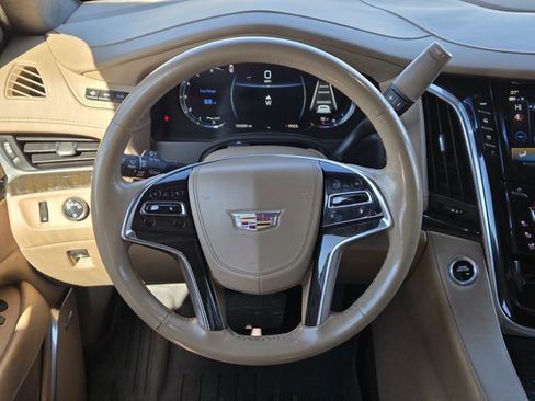 Used 2019 Cadillac Escalade Platinum AWD/4WD image 23