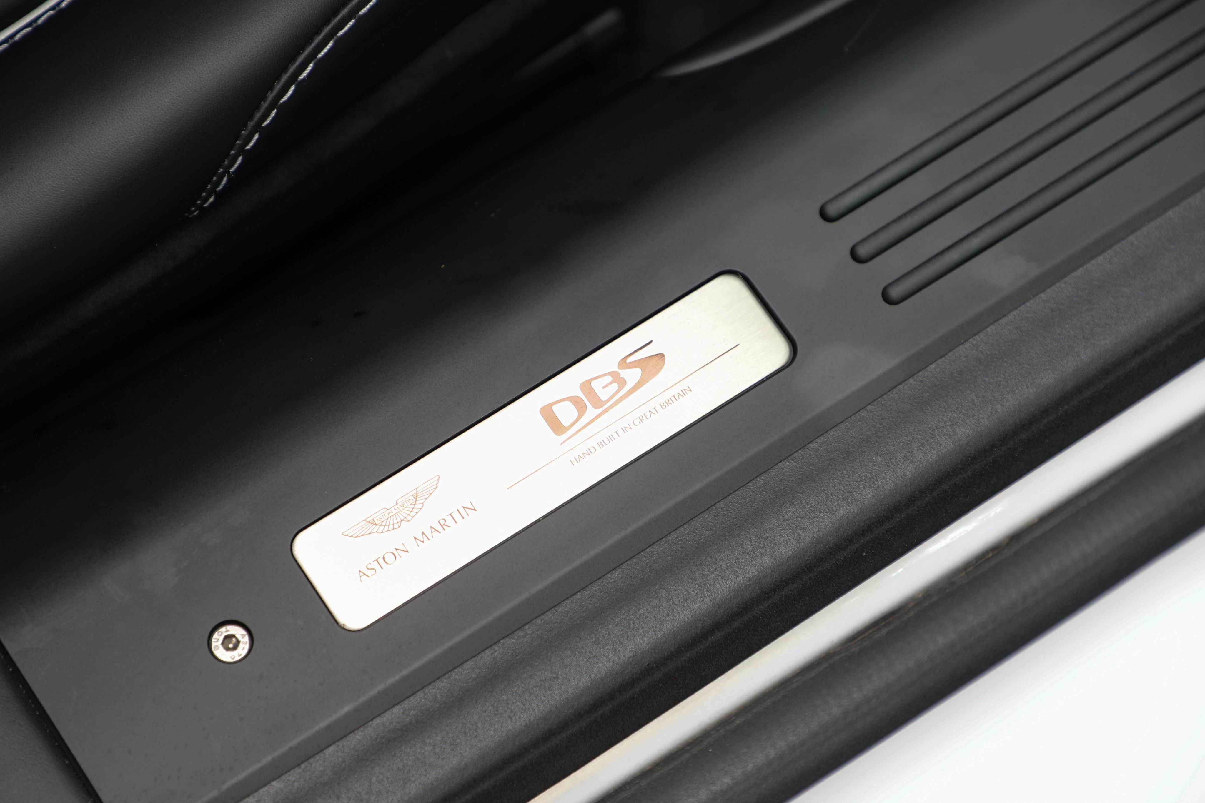 Used 2023 Aston Martin DBS Coupe RWD image 18