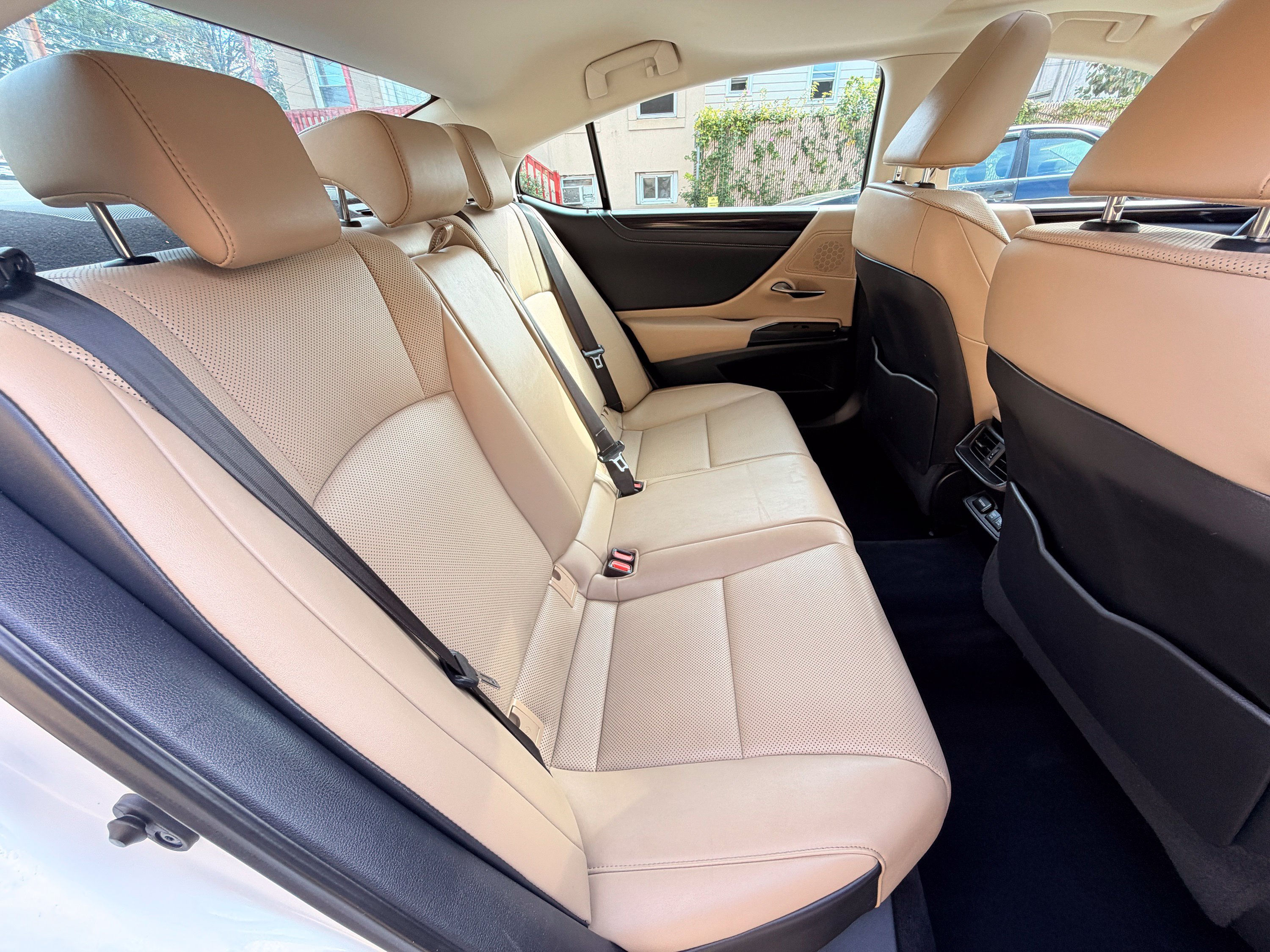 Used 2020 Lexus ES 350 w/ Premium Package FWD image 20