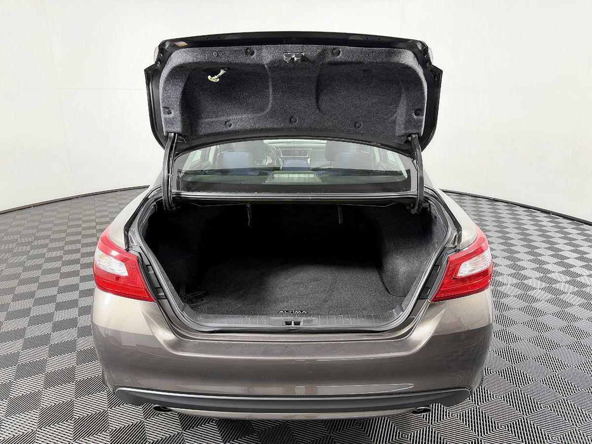 Used 2017 Nissan Altima 2.5 SV FWD image 13