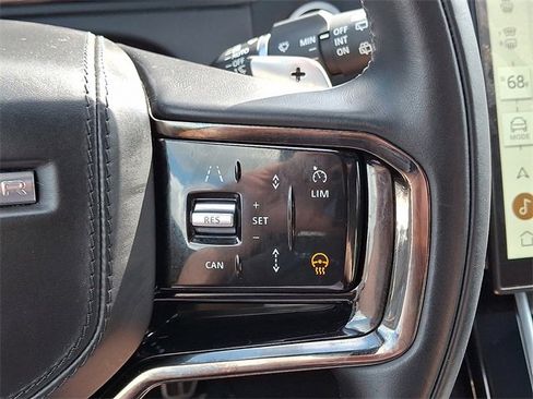 Used 2025 Land Rover Range Rover Velar Dynamic SE image 22