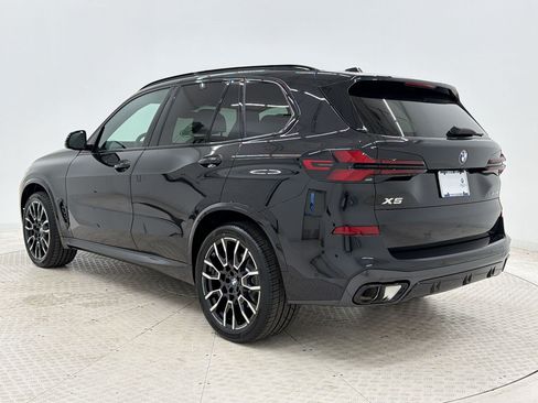 New 2026 BMW X5 xDrive40i w/ M Sport Package AWD/4WD image 3