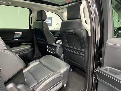 Used 2025 Ford Expedition Platinum AWD/4WD image 51