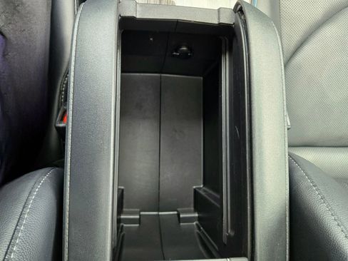 Used 2023 Toyota Highlander Platinum image 45