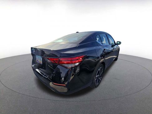 Used 2025 Nissan Sentra SV image 9