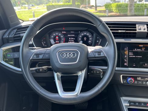 Used 2023 Audi Q3 2.0T Premium Plus w/ Premium Plus Package AWD/4WD image 18