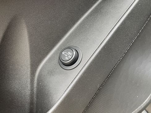 Used 2022 Chevrolet Equinox LT image 15