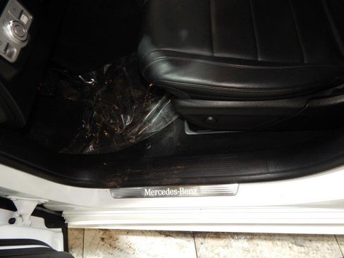 Used 2022 Mercedes-Benz GLE 350 4MATIC w/ AMG Line Exterior image 14