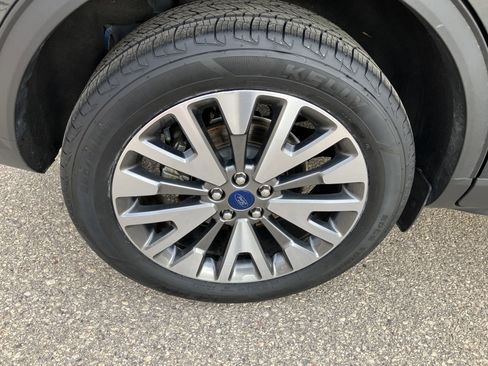 Used 2022 Ford Escape Titanium w/ Class II Trailer Tow Package AWD/4WD image 19