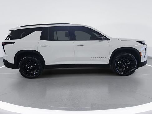 Certified 2026 Chevrolet Traverse LT w/ Midnight/Sport Edition FWD image 2
