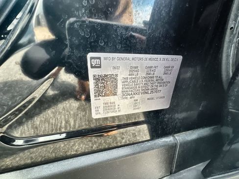 Used 2022 Chevrolet Equinox LT image 32