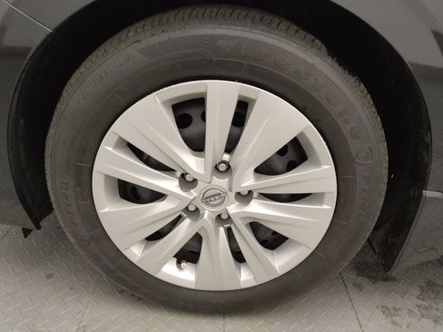 Used 2025 Nissan Sentra S FWD image 31