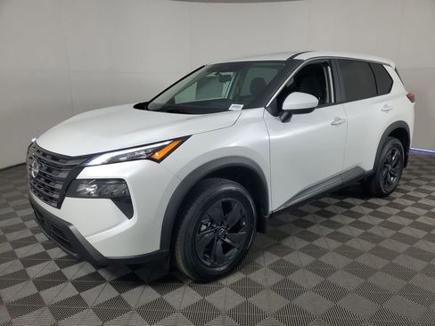 New 2026 Nissan Rogue SV FWD image 8