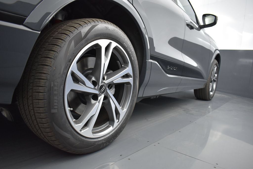 New 2027 Audi Q6 e-tron Premium AWD/4WD image 20