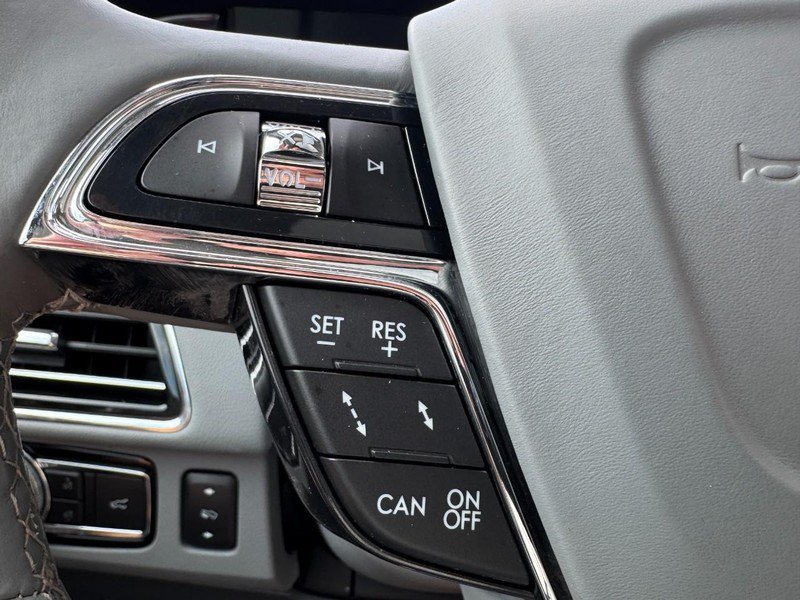 Used 2020 Lincoln Navigator L Reserve w/ Luxury Package AWD/4WD image 18