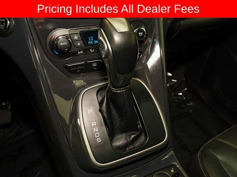Used 2013 Ford Escape Titanium w/ Parking Technology Pkg AWD/4WD image 16