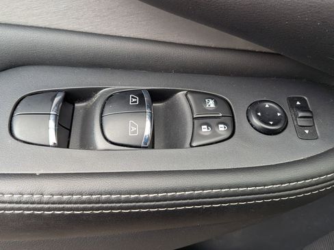 Used 2021 Nissan Murano SL w/ SL Moonroof Package image 13