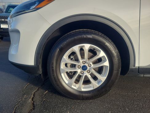 Used 2020 Ford Escape SE image 25