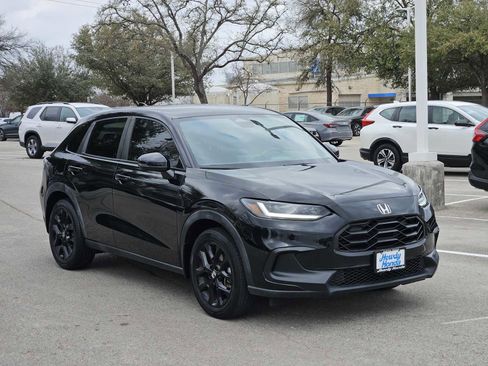 Used 2023 Honda HR-V Sport image 3