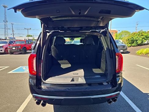 Used 2024 GMC Yukon XL Denali AWD/4WD image 54