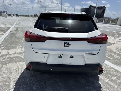 Used 2020 Lexus UX 250h w/ Premium Package image 24