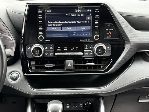 Used 2022 Toyota Highlander XSE image 15