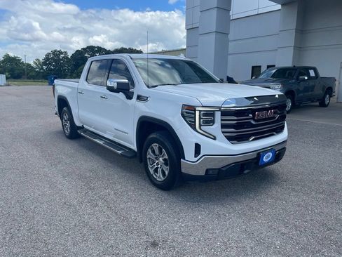 Used 2023 GMC Sierra 1500 SLT w/ SLT Convenience Package AWD/4WD image 9
