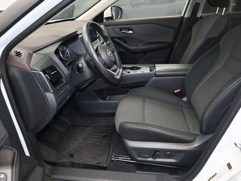 Used 2023 Nissan Rogue SV FWD image 18