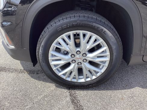Used 2026 GMC Acadia Elevation w/ Elevation Premium Package FWD image 9