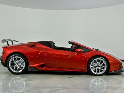 Used 2019 Lamborghini Huracan LP 580-2 image 17