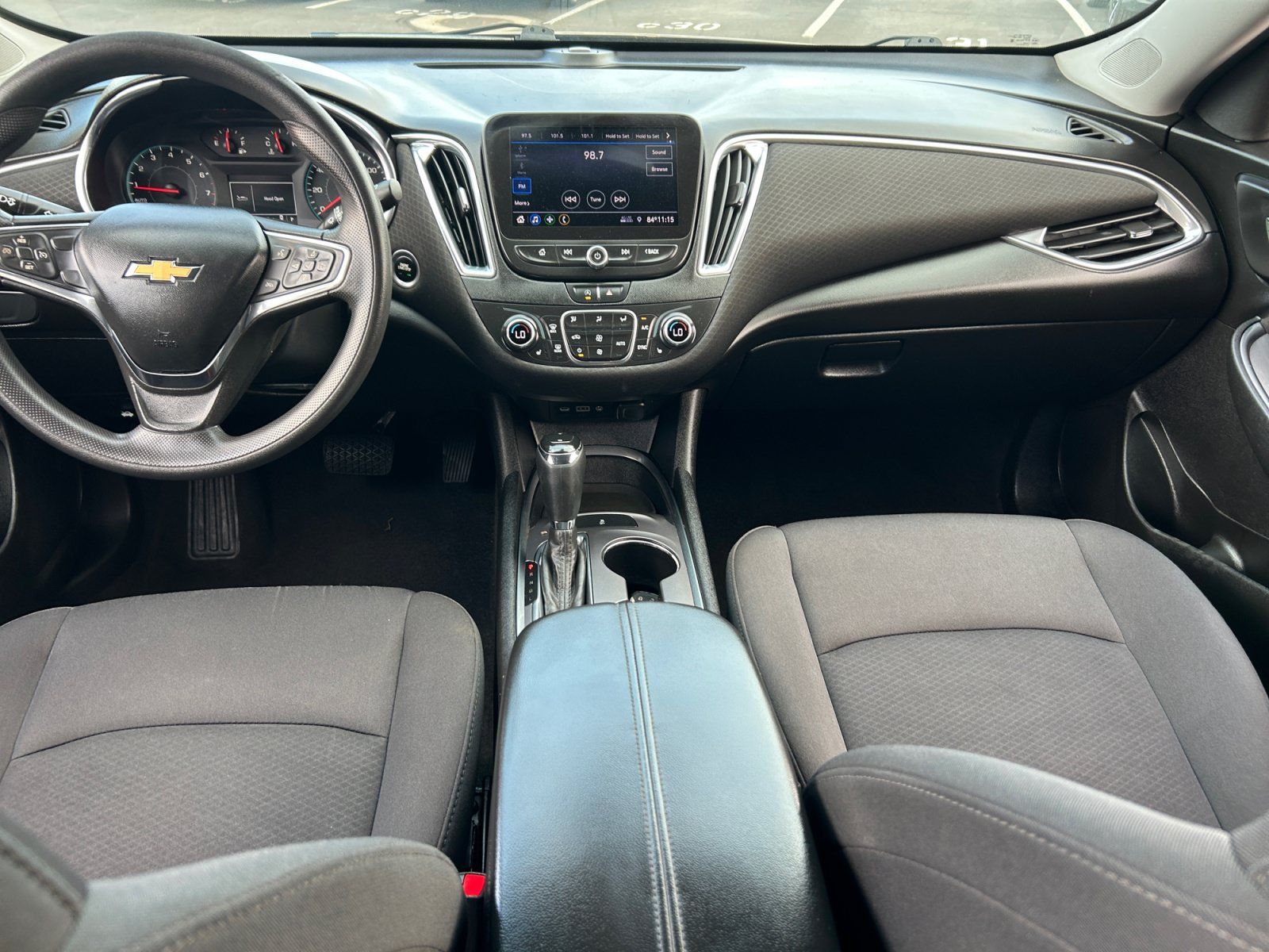 Used 2020 Chevrolet Malibu LT FWD image 19