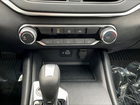 Used 2022 Nissan Altima 2.5 S image 17